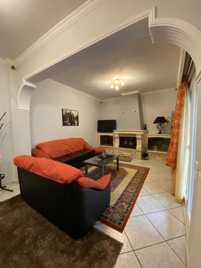 Апартаменты Sitara'S House Карпенисион Экстерьер фото