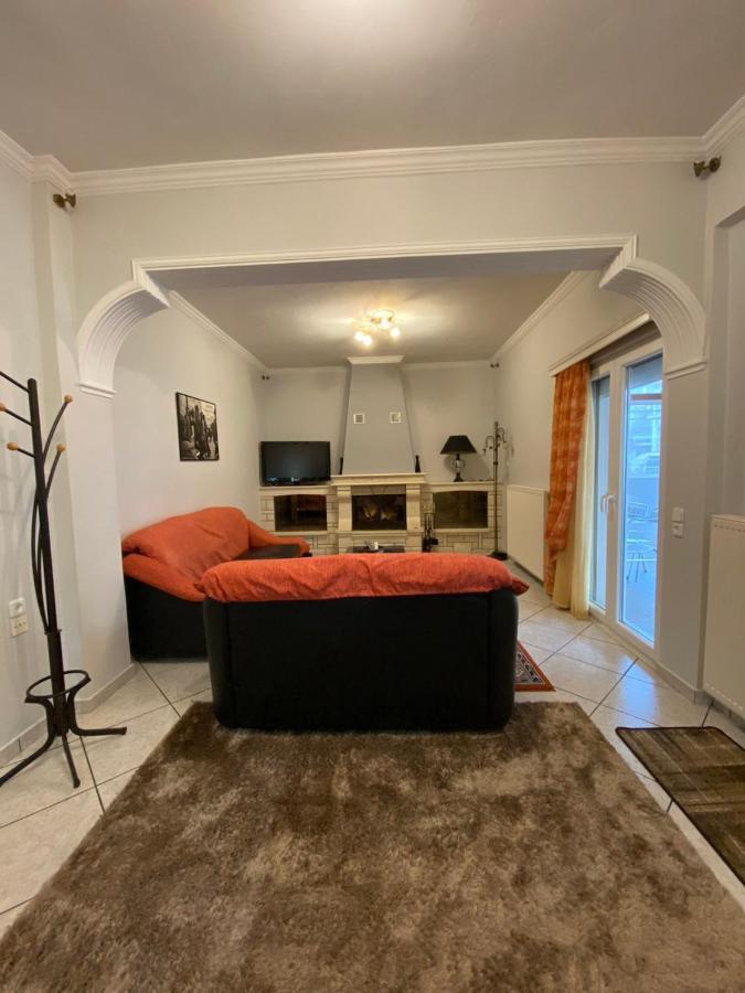Апартаменты Sitara'S House Карпенисион Экстерьер фото