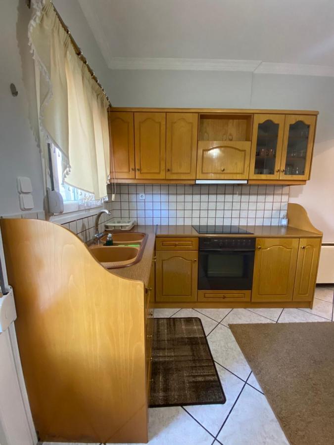 Апартаменты Sitara'S House Карпенисион Экстерьер фото